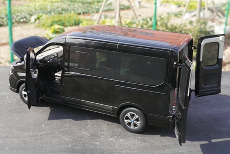 [OEM] 1:18 Ford 2024 Transit T8 Black Model Car Die-Cast