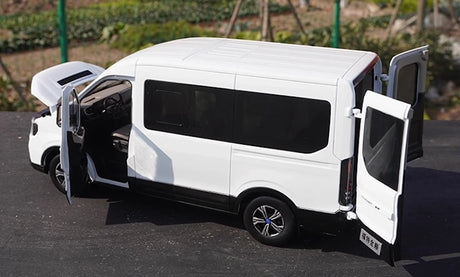 [OEM] 1:18 Ford 2024 Transit T8 White Model Car Die-Cast