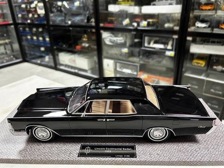[OEM] 1:18 Lincoln 1965 Continental Sedan Black Model Car Resin
