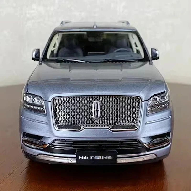 [OEM] 1:18 Lincoln 2018 Navigator Blue Model Car Die-Cast
