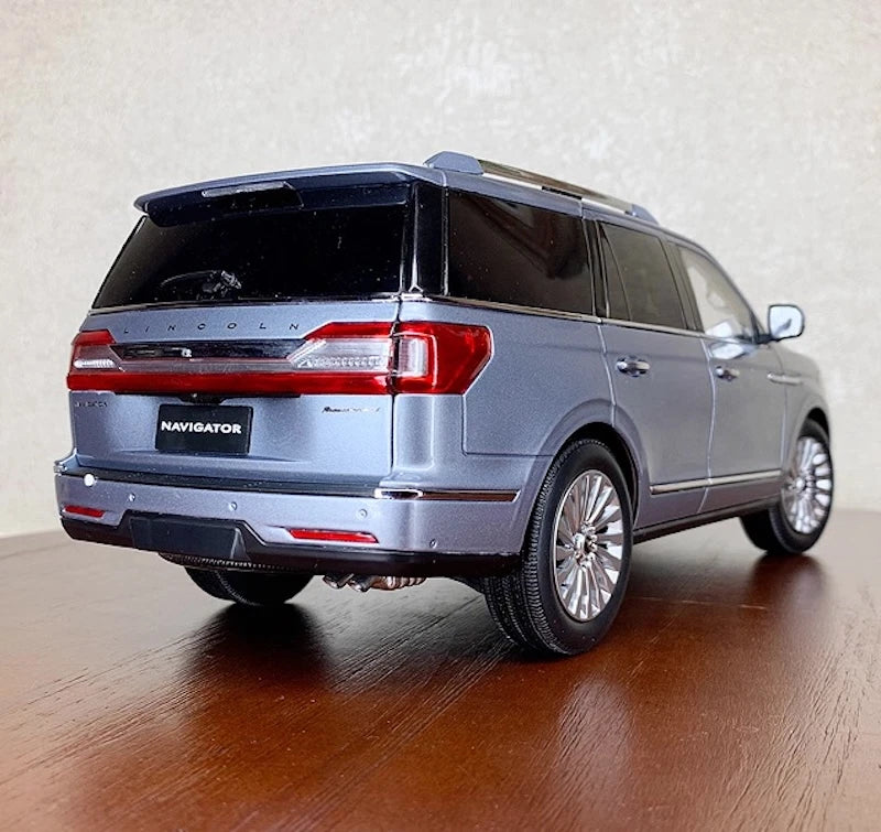 [OEM] 1:18 Lincoln 2018 Navigator Blue Model Car Die-Cast