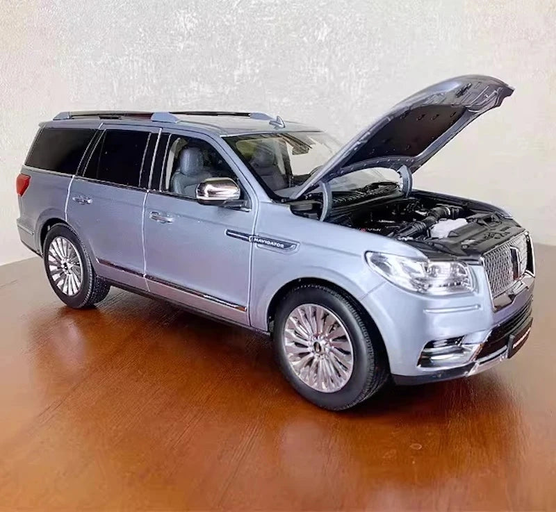 [OEM] 1:18 Lincoln 2018 Navigator Blue Model Car Die-Cast