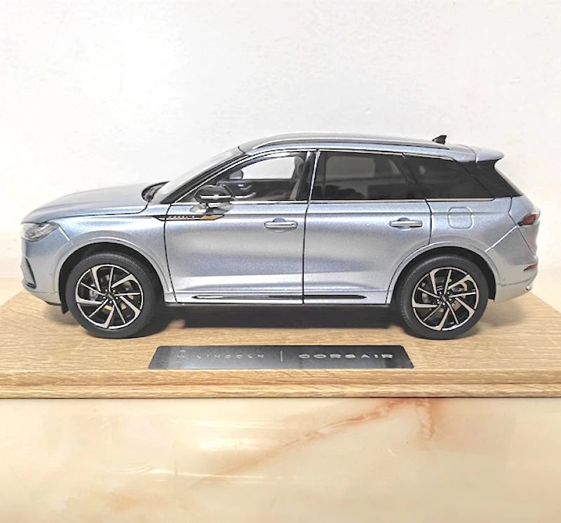 [OEM] 1:18 Lincoln 2023 Corsair Silver Model Car Die-Cast