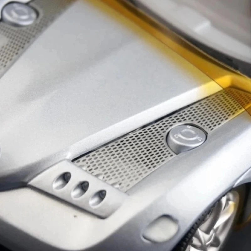 [OEM] 1:18 Mercedes-Benz 2000 SLA Vision Silver Model Car Die-Cast