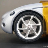 [OEM] 1:18 Mercedes-Benz 2000 SLA Vision Silver Model Car Die-Cast