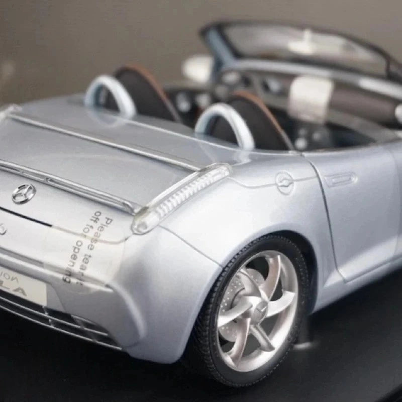 [OEM] 1:18 Mercedes-Benz 2000 SLA Vision Silver Model Car Die-Cast