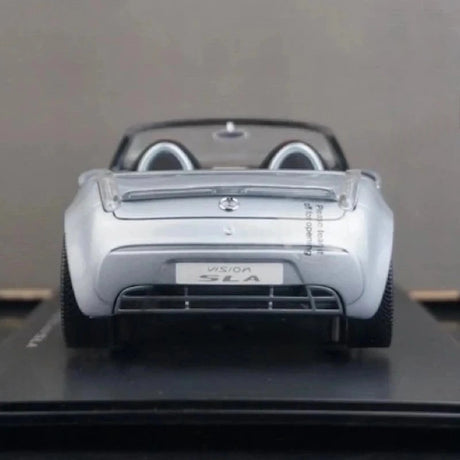 [OEM] 1:18 Mercedes-Benz 2000 SLA Vision Silver Model Car Die-Cast