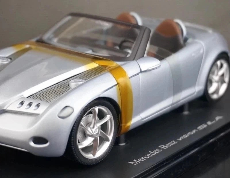 [OEM] 1:18 Mercedes-Benz 2000 SLA Vision Silver Model Car Die-Cast