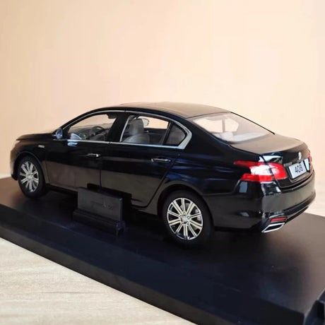 [OEM] 1:18 Peugeot 2015 408 Black Model Car Die-Cast