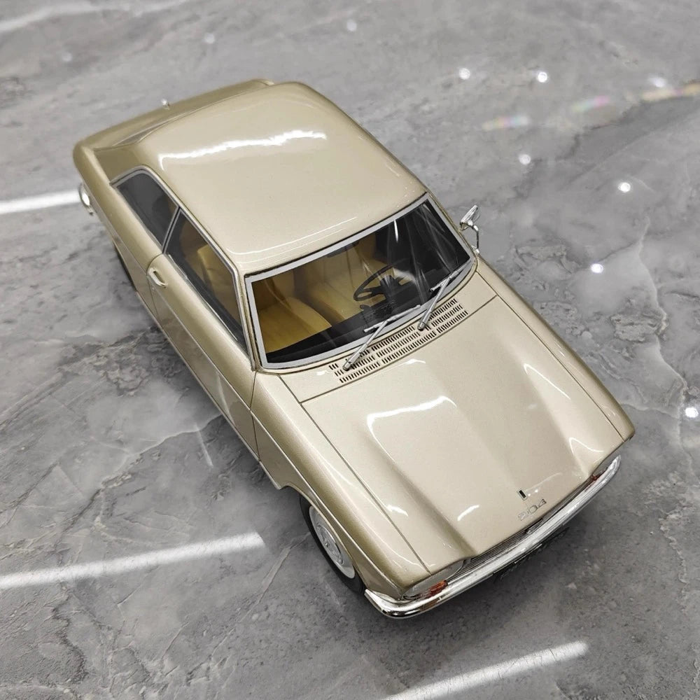[OTTO] 1:18 Peugeot 1965 204 oro modellino di auto resina
