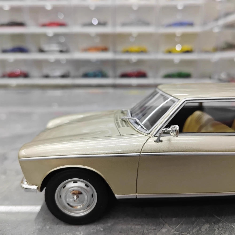 [OTTO] 1:18 Peugeot 1965 204 oro modellino di auto resina