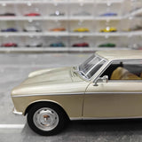 [OTTO] 1:18 Peugeot 1965 204 guld modellbil resin