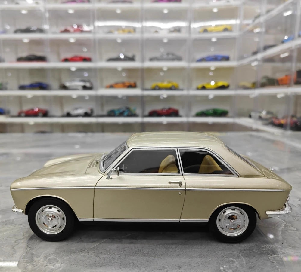[OTTO] 1:18 Peugeot 1965 204 oro modellino di auto resina