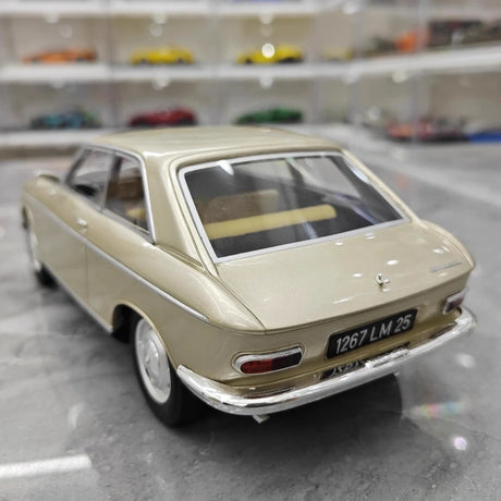 [OTTO] 1:18 Peugeot 1965 204 Gold Model Car Resin
