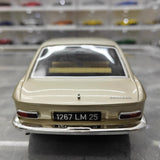 [OTTO] 1:18 Peugeot 1965 204 guld modellbil resin