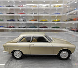 [OTTO] 1:18 Peugeot 1965 204 guld modellbil resin