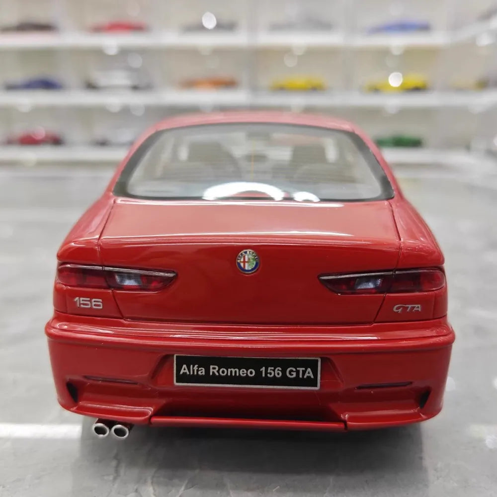 [OTTO] 1:18 Alfa Romeo 2002 156 GTA Red Model Car Resin