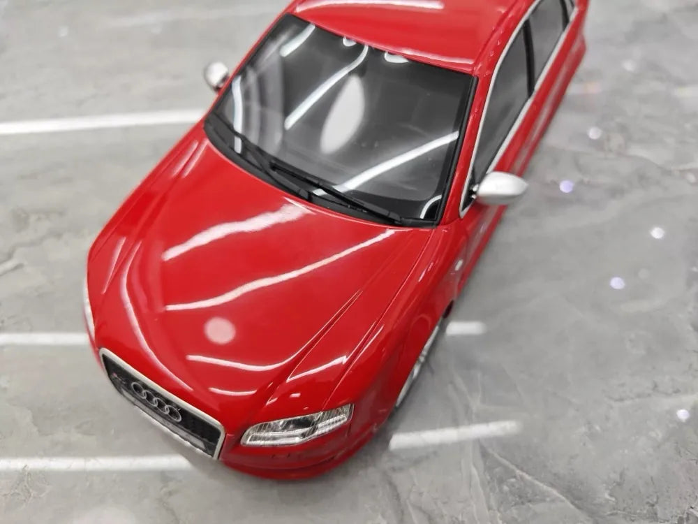 [OTTO] 1:18 Audi 2006 RS4 B7 rosso modellino di auto resina