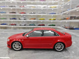 [OTTO] 1:18 Audi 2006 RS4 B7 rouge voiture miniature Resin