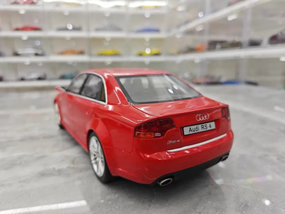 [OTTO] 1:18 Audi 2006 RS4 B7 rosso modellino di auto resina