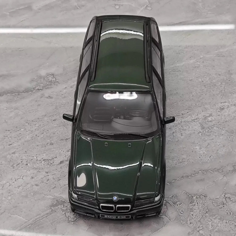 [OTTO] 1:18 BMW 1995 E36 328i Touring grön modellbil harts