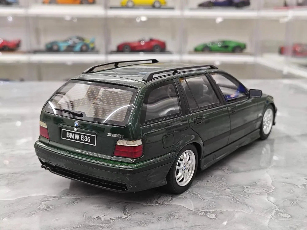 [OTTO] 1:18 BMW 1995 E36 328i Touring grön modellbil harts