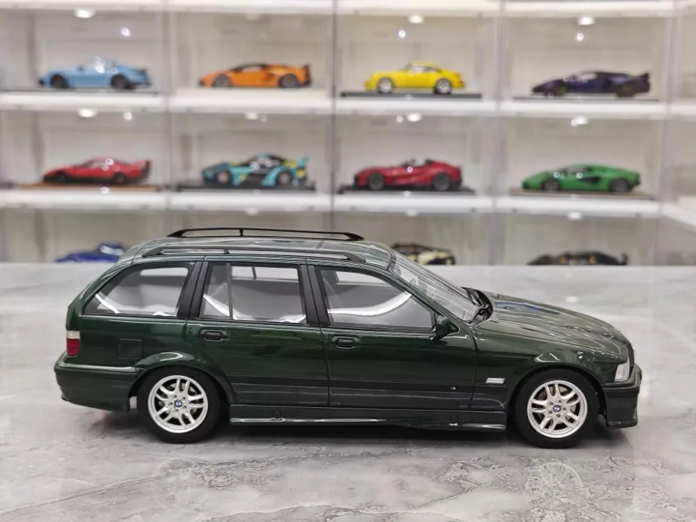 [OTTO] 1:18 BMW 1995 E36 328i Touring grön modellbil harts