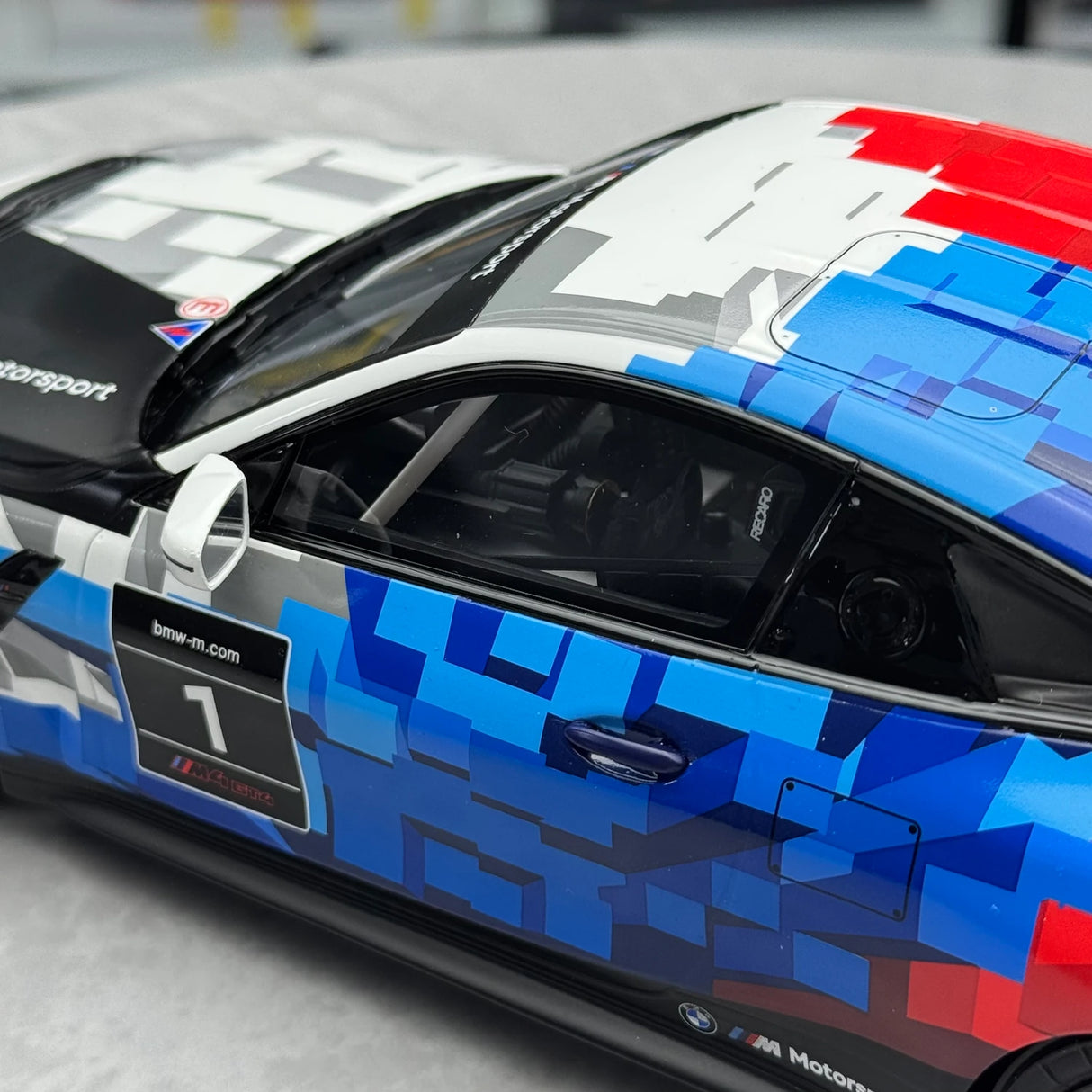 BMW 2024 M4 GT4 OTTO 제작 #1 M 모터스포츠 도색 1:18 레진 모형 자동차 - 뷰 7