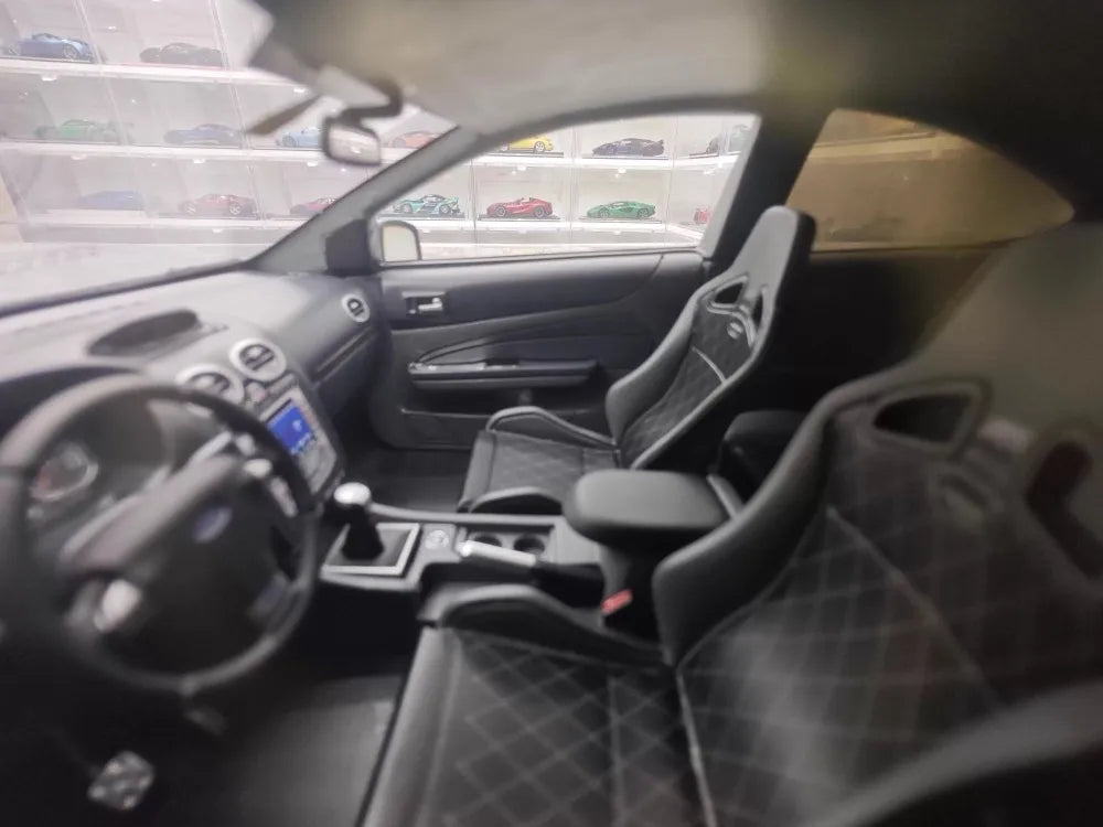 [OTTO] 1:18 Ford 2009 Focus MK2 RS ブラック モデルカー レジン
