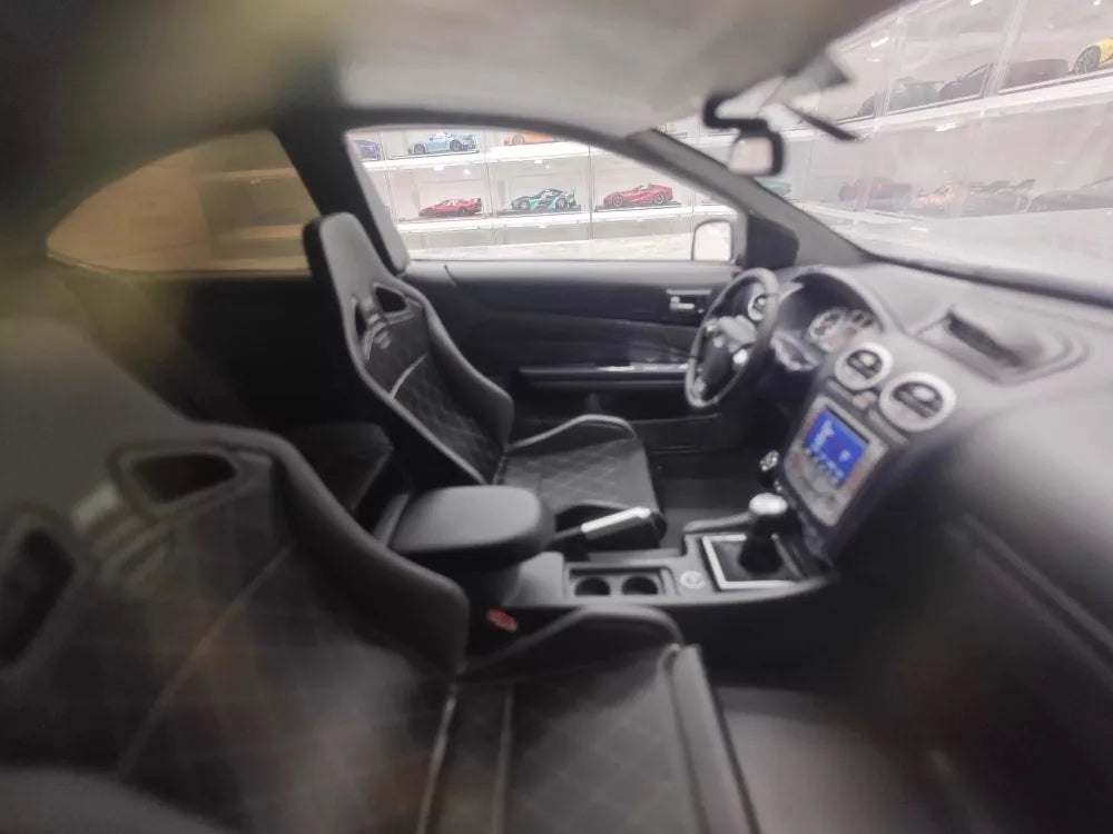 [OTTO] 1:18 Ford 2009 Focus MK2 RS ブラック モデルカー レジン