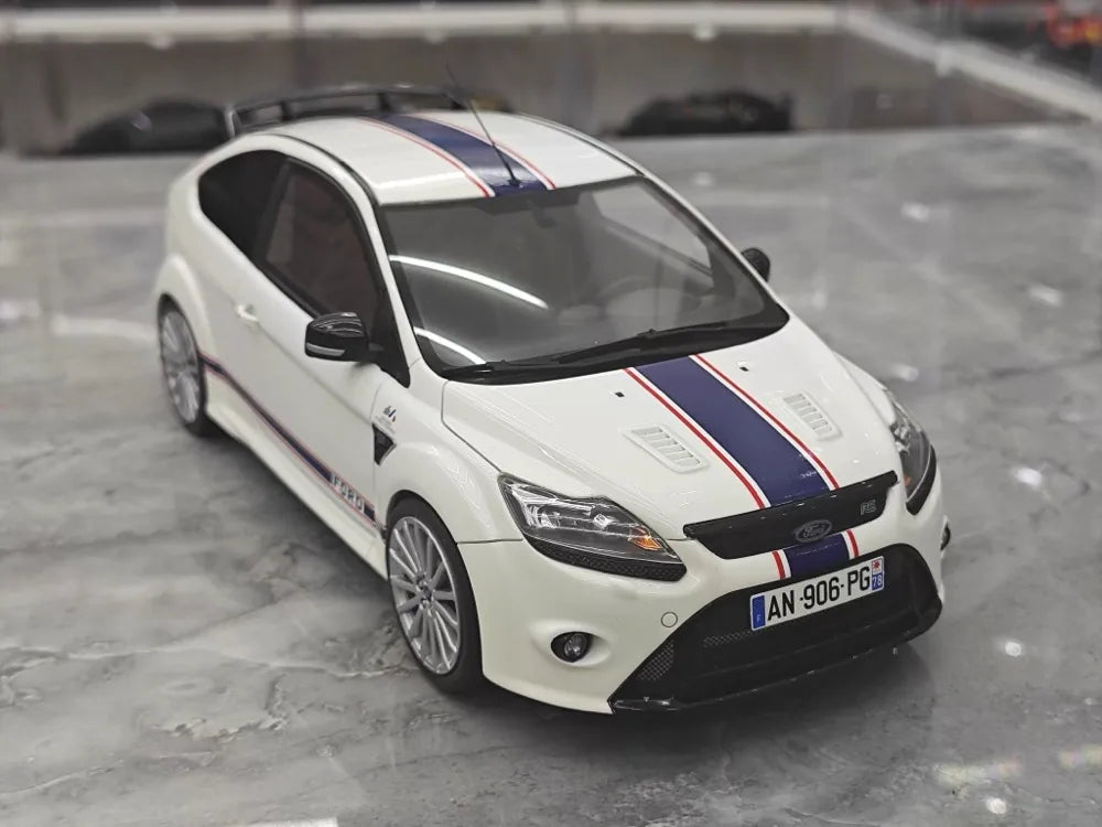 [OTTO] 1:18 Ford 2009 Focus MK2 RS White Model Car Resin