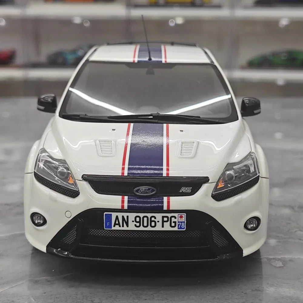 [OTTO] 1:18 Ford 2009 Focus MK2 RS White Model Car Resin