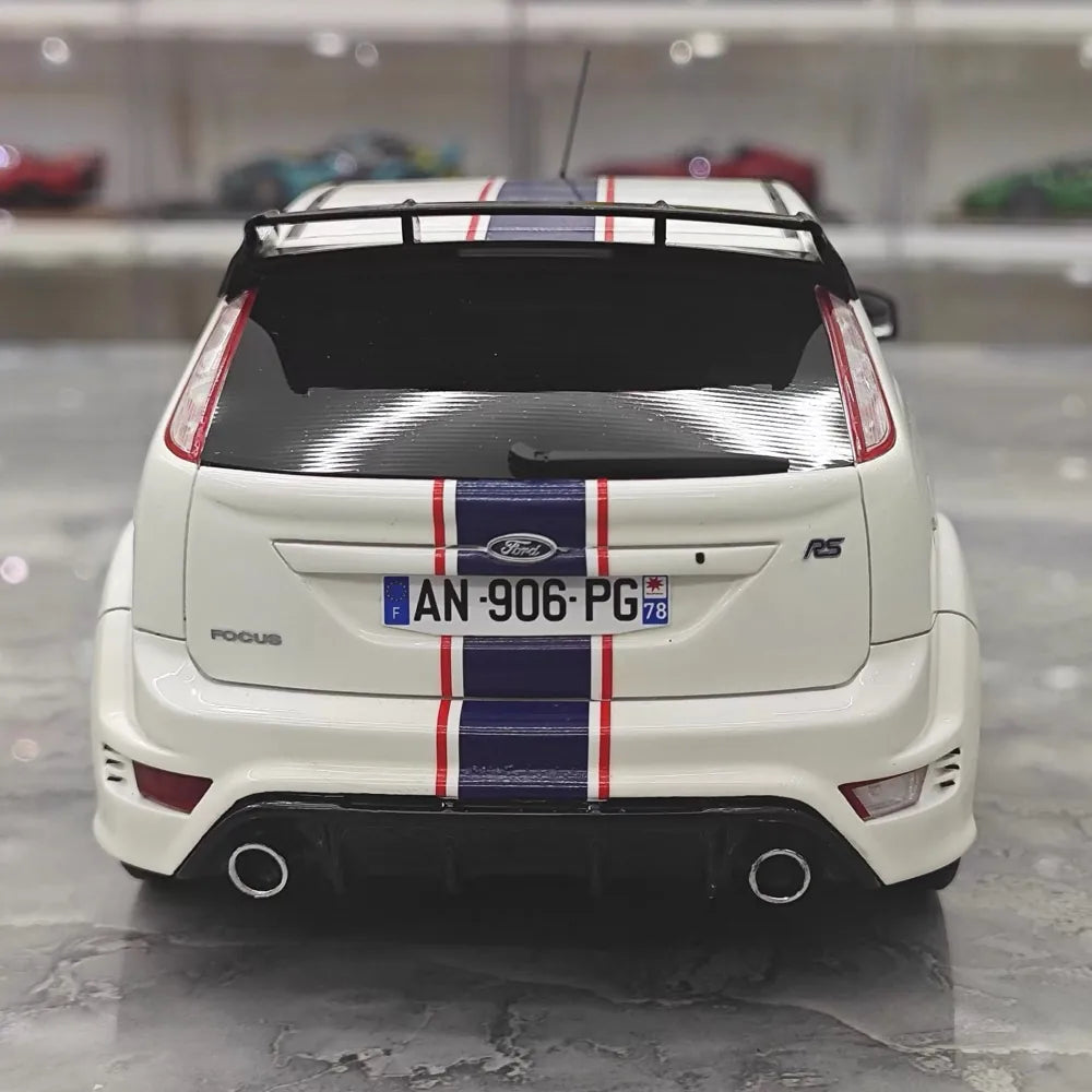 [OTTO] 1:18 Ford 2009 Focus MK2 RS White Model Car Resin