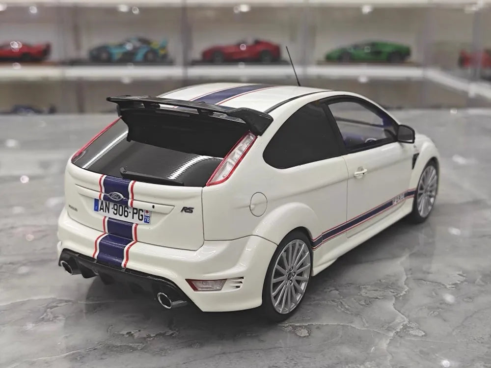 [OTTO] 1:18 Ford 2009 Focus MK2 RS White Model Car Resin