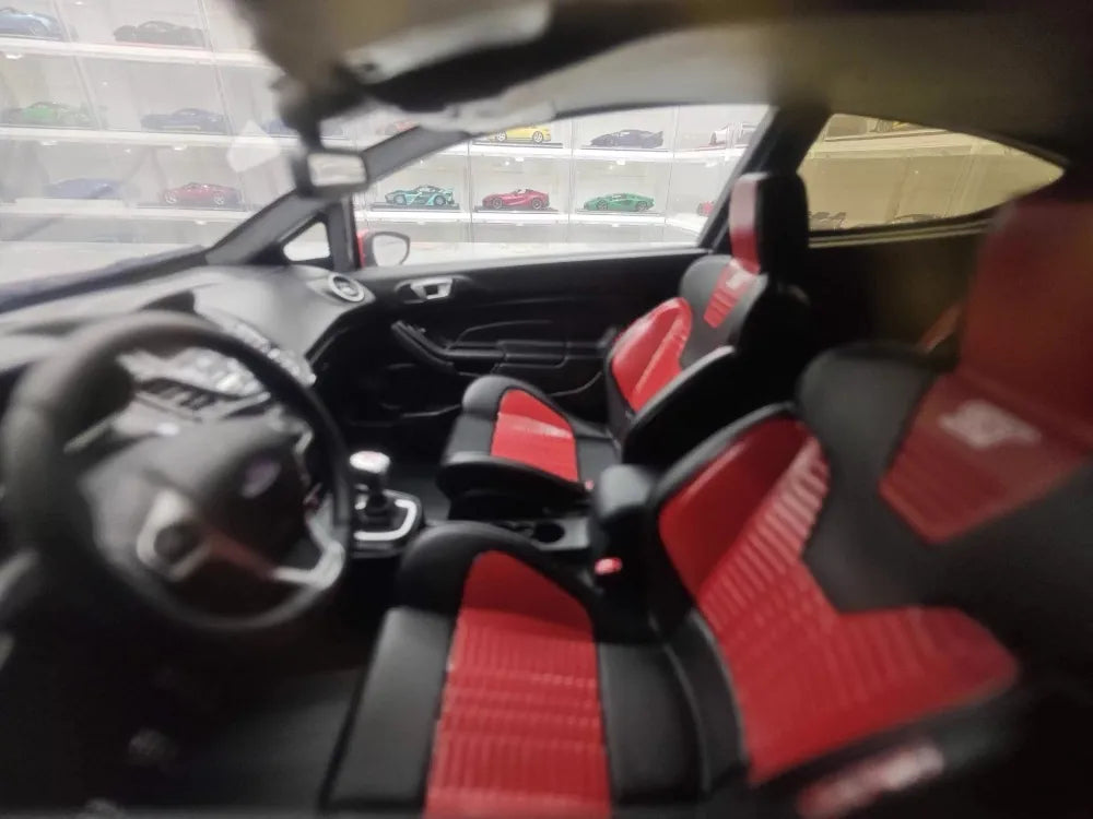 [OTTO] 1:18 Ford 2013 Fiesta MK7 ST Red Model Car Resin