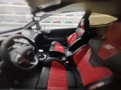 [OTTO] 1:18 Ford 2013 Fiesta MK7 ST Red Model Car Resin
