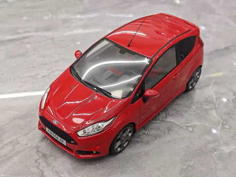 [OTTO] 1:18 Ford 2013 Fiesta MK7 ST Red Model Car Resin