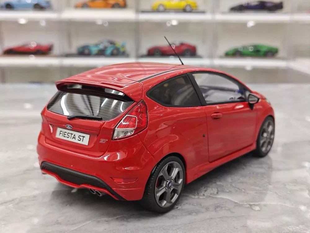 [OTTO] 1:18 Ford 2013 Fiesta MK7 ST Red Model Car Resin