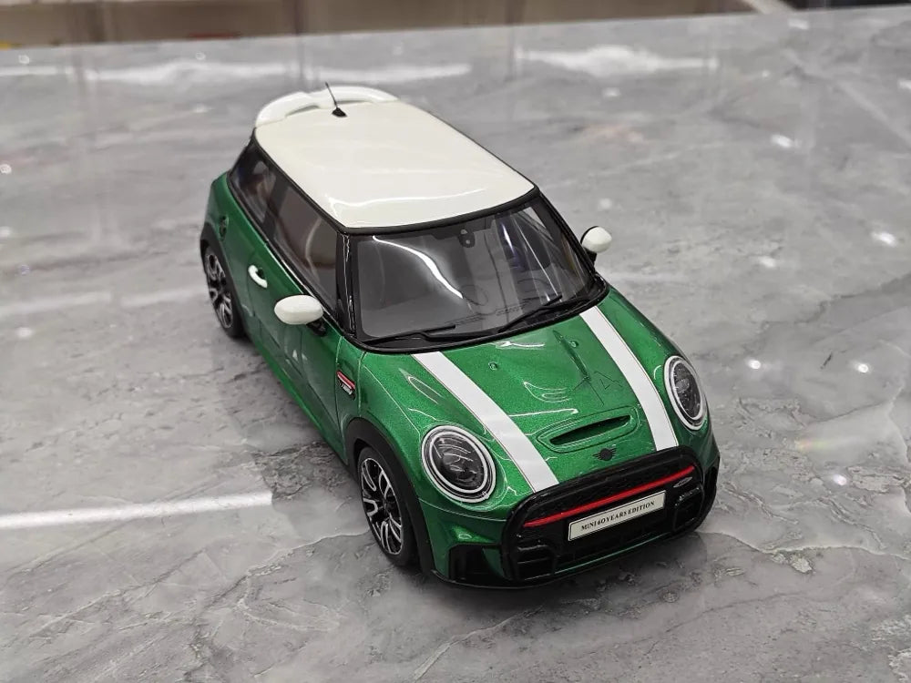 [OTTO] 1:18 MINI 2019 Cooper F56 JCW 60 Years edizione resina