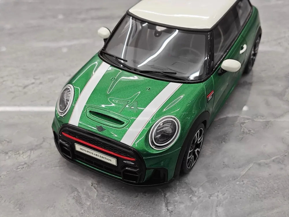 [OTTO] 1:18 MINI 2019 Cooper F56 JCW 60 Years edizione resina