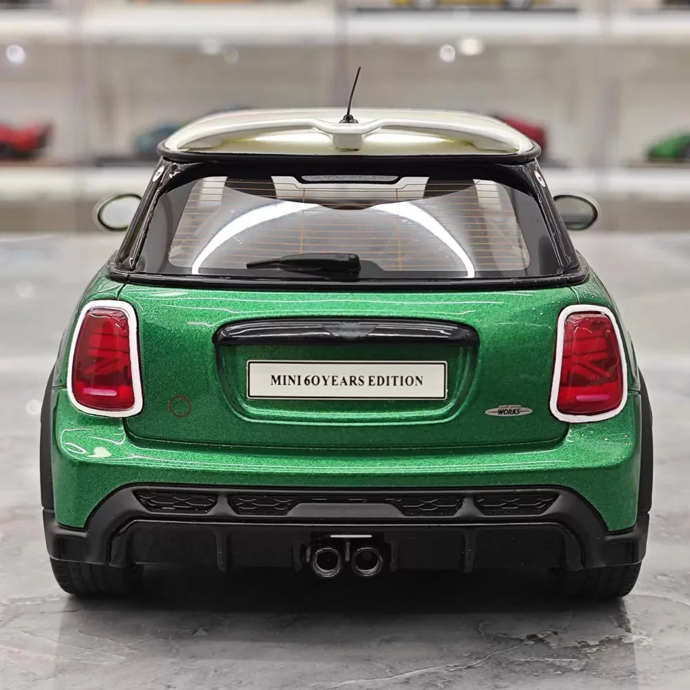 [OTTO] 1:18 MINI 2019 Cooper F56 JCW 60 Years edizione resina