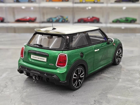 [OTTO] 1:18 MINI 2019 Cooper F56 JCW 60 Years Edition Resin