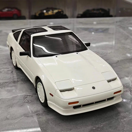 [OTTO] 1:18 Nissan 1984 300ZX Turbo Z31 wit modelauto Hars
