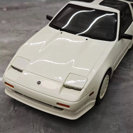 [OTTO] 1:18 Nissan 1984 300ZX Turbo Z31 wit modelauto Hars