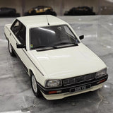 [OTTO] 1:18 Peugeot 1989 505 V6 White Model Car Resin