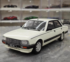[OTTO] 1:18 Peugeot 1989 505 V6 White Model Car Resin
