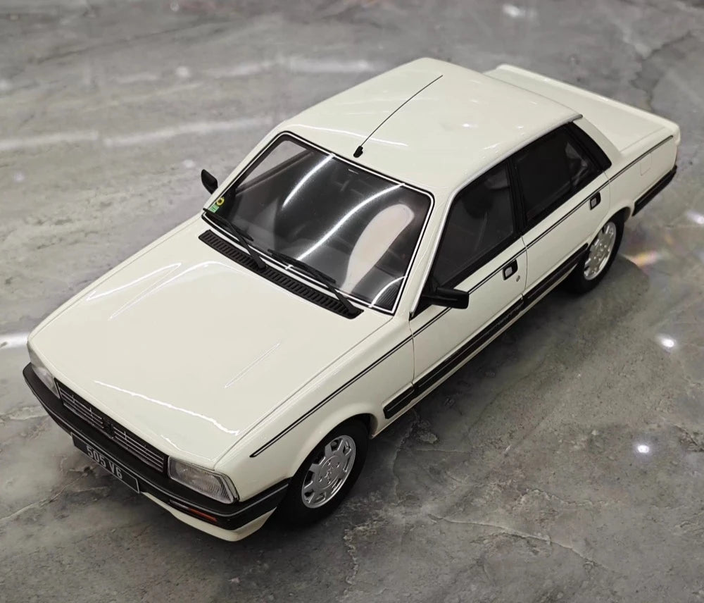 [OTTO] 1:18 Peugeot 1989 505 V6 White Model Car Resin