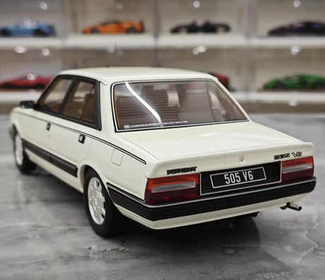 [OTTO] 1:18 Peugeot 1989 505 V6 White Model Car Resin