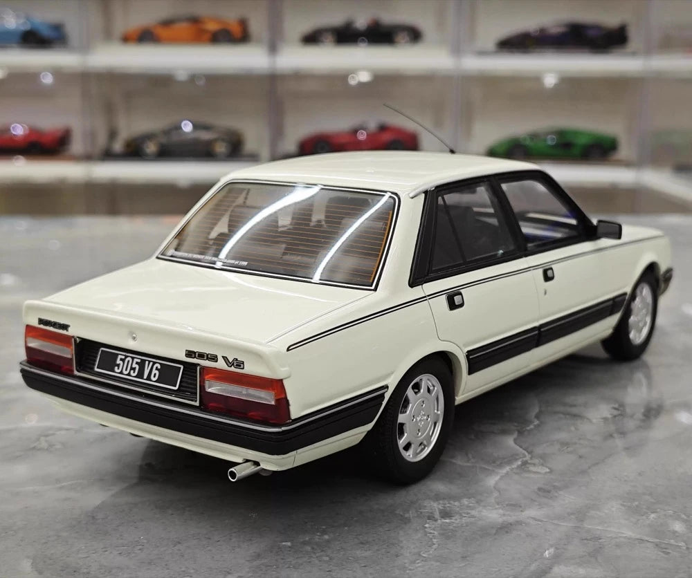 [OTTO] 1:18 Peugeot 1989 505 V6 White Model Car Resin