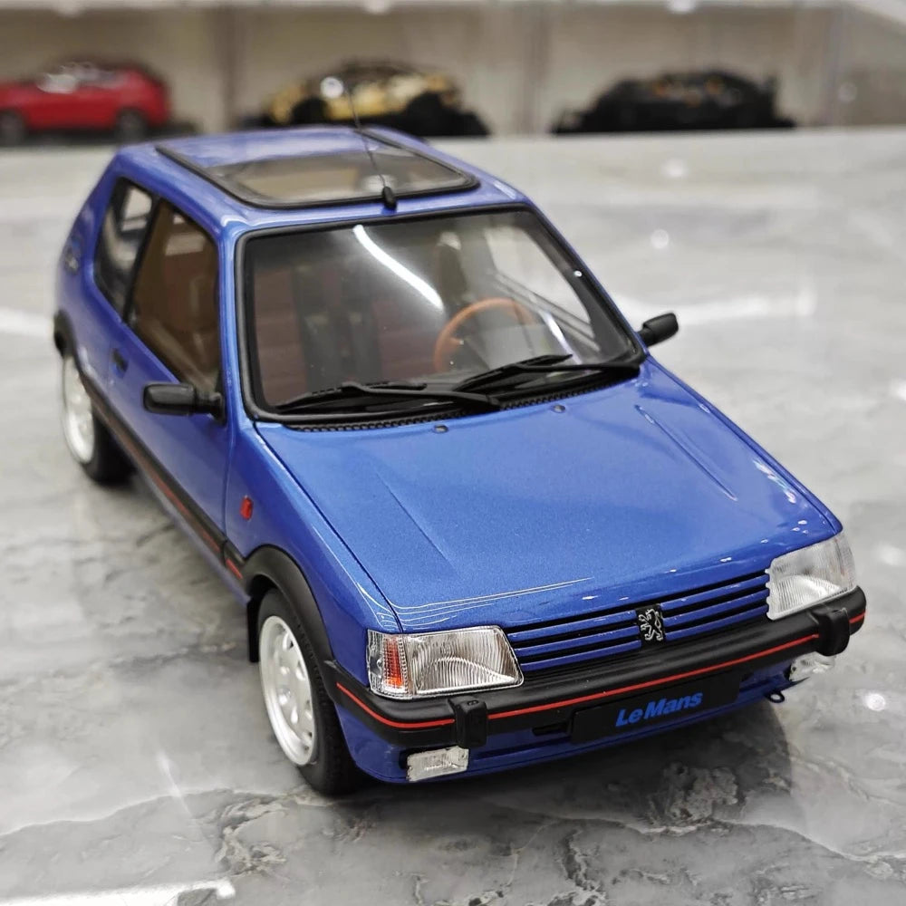 [OTTO] 1:18 Peugeot 1991 205 1.9 GTI Blue Model Car Resin